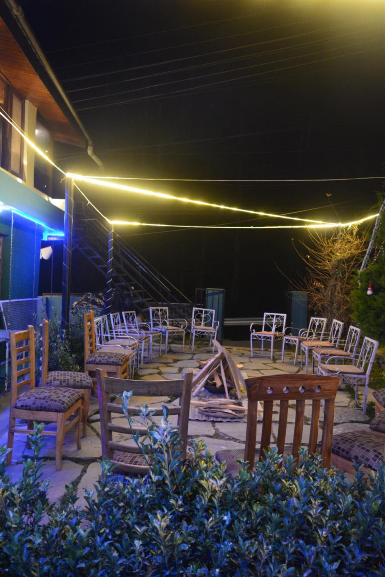 The Neelgiris Hotel Manāli Kültér fotó