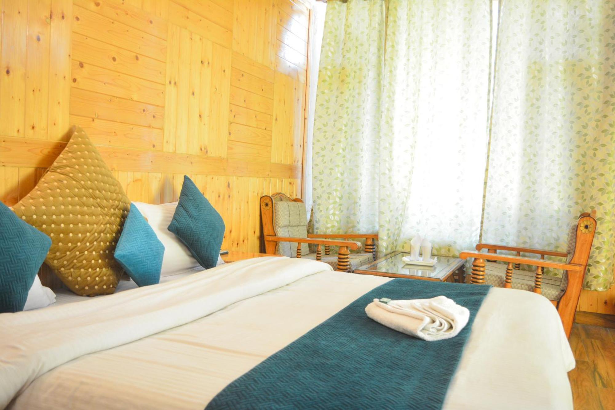 The Neelgiris Hotel Manāli Kültér fotó