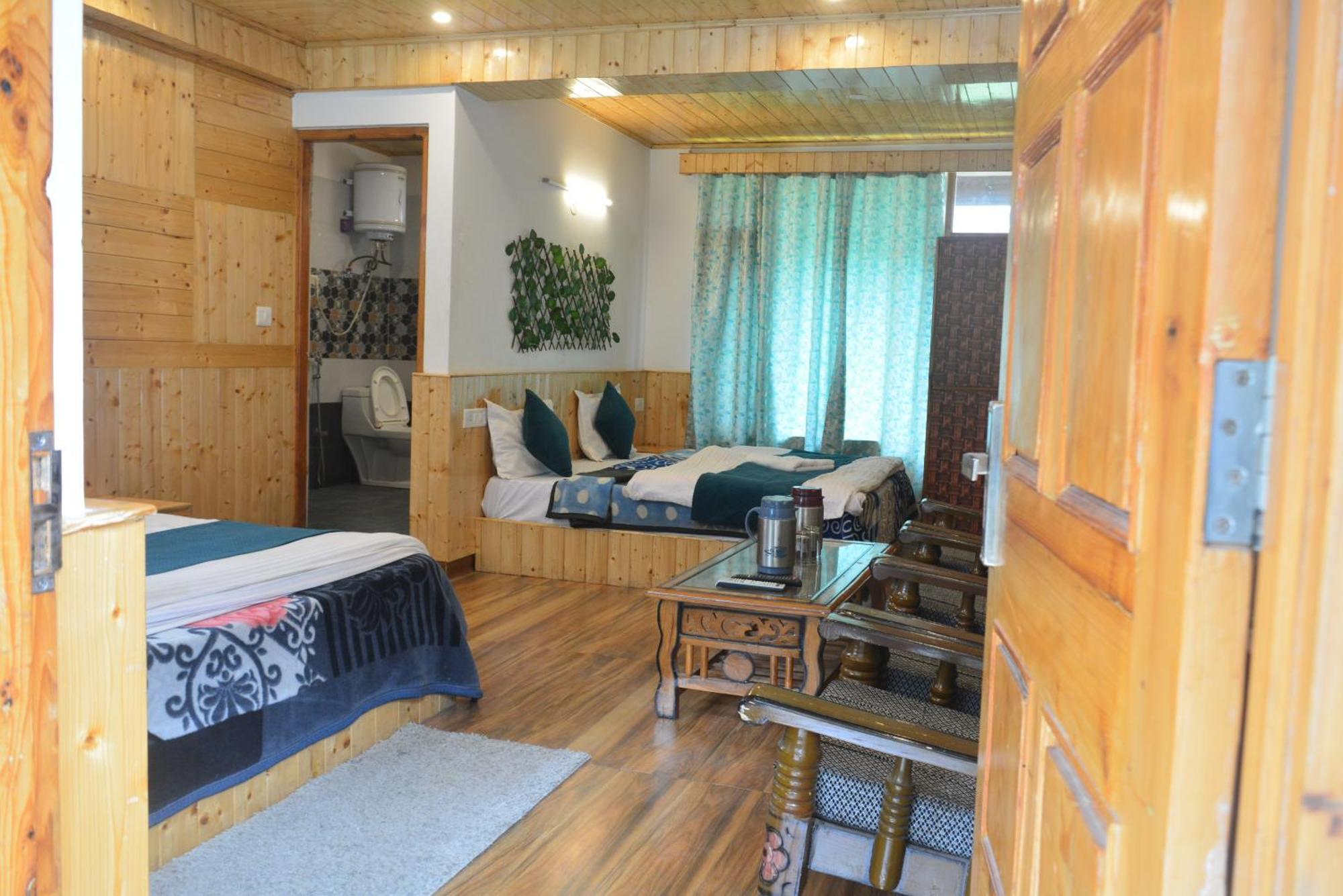 The Neelgiris Hotel Manāli Kültér fotó