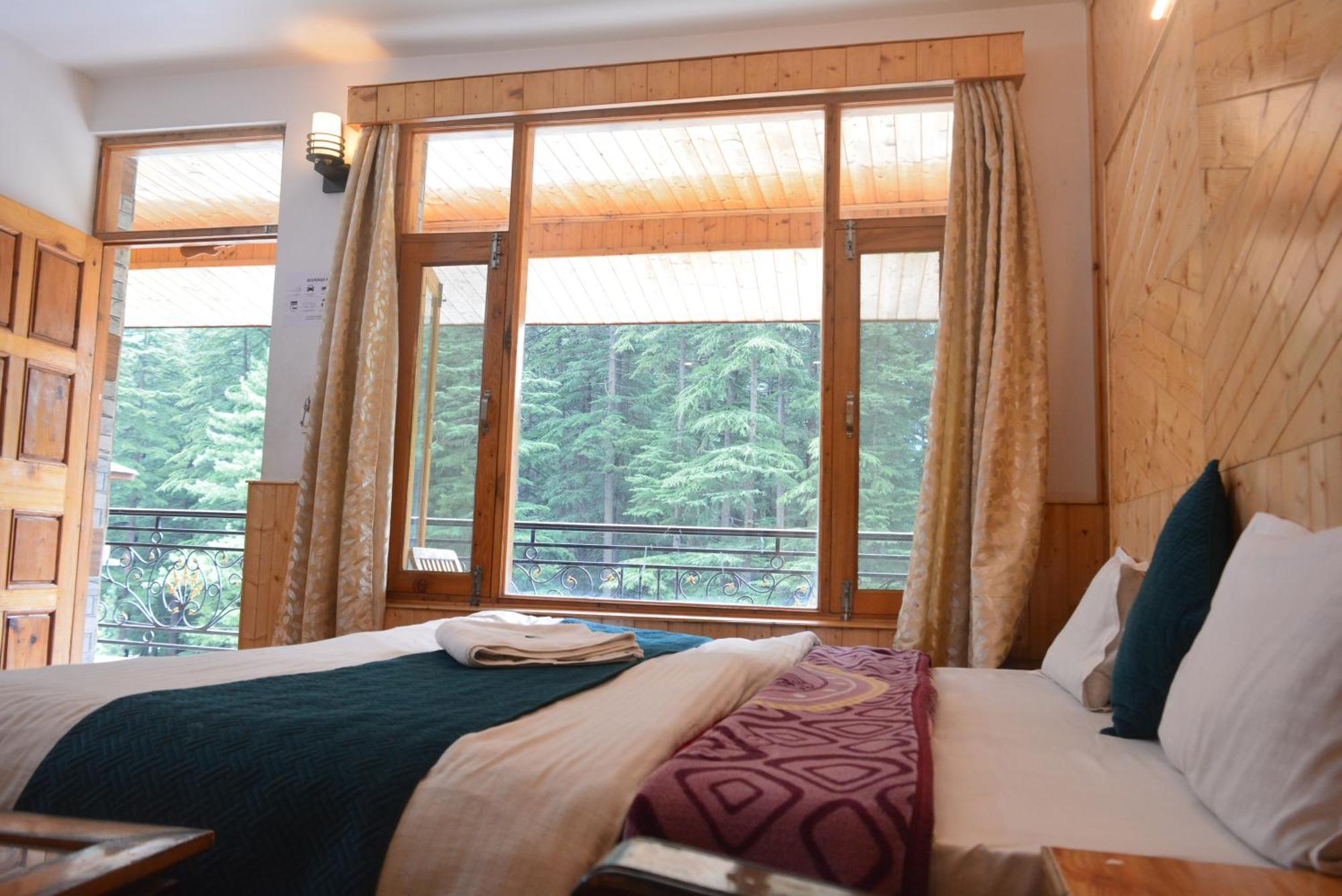 The Neelgiris Hotel Manāli Kültér fotó