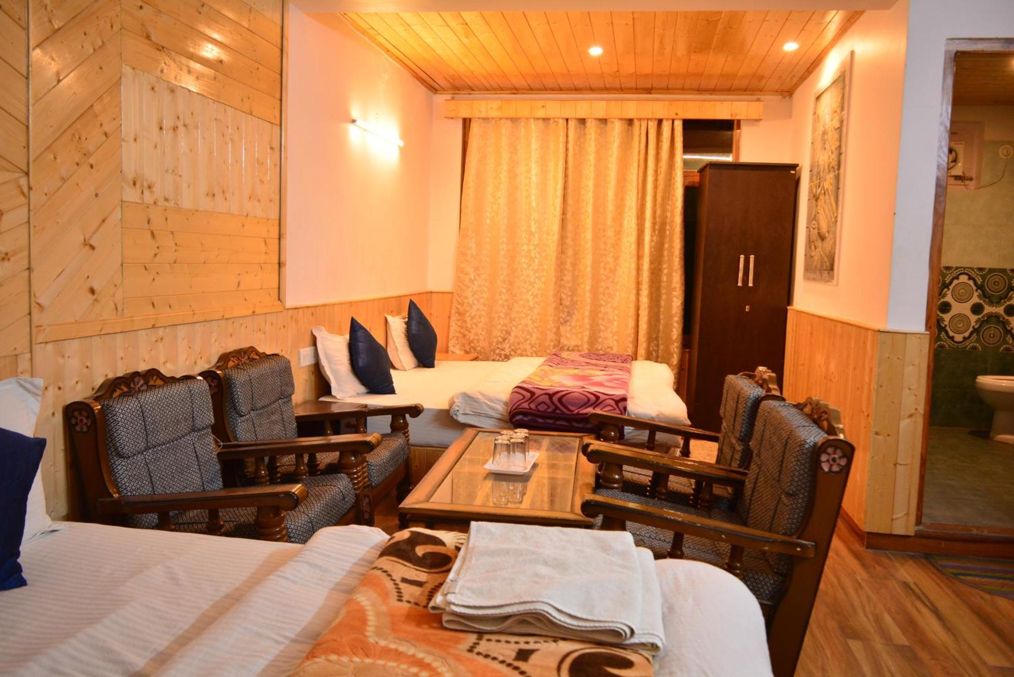 The Neelgiris Hotel Manāli Kültér fotó